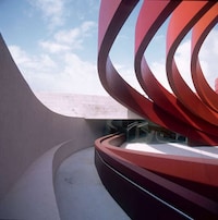 Ribbon-Wrapped Architecture Image 4