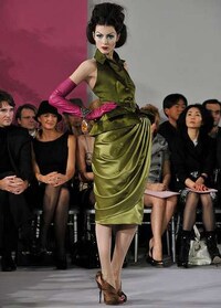 Romantic Equestrian Fashion Image 7
