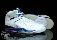 Juicy Commemorative Kicks Image 4