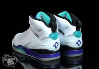 Juicy Commemorative Kicks Image 6