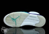 Juicy Commemorative Kicks Image 7