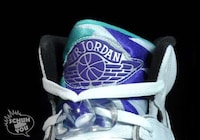 Juicy Commemorative Kicks Image 8