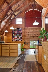 Luxury Barn Homes Image 4