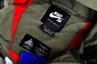 Super-Light Snowboard Coats Image 2