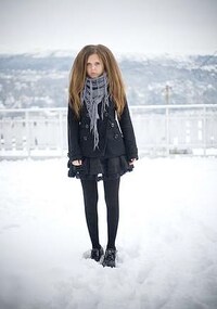 Lion Mane Hair Image 6