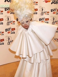 Tiered Cake Attire Image 8