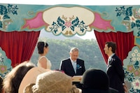Chic Flat-Packed Weddings Image 3