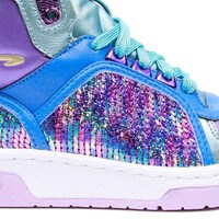 Girlie Graffitti Art Kicks Image 4