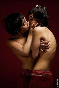 Self-Kissing Exhibits Image 4
