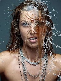 Water-Splashing Swimwear Shoots Image 5