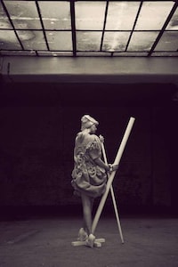 Subdued Statuesque Fashion Image 2