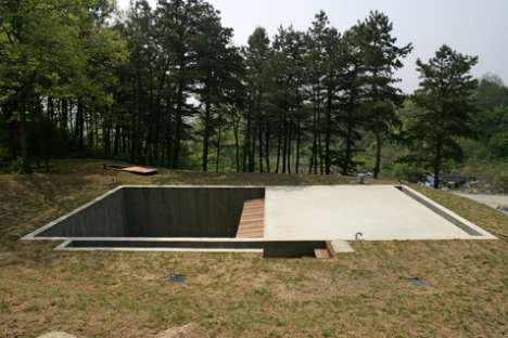 Hole-in-the-Ground Architecture