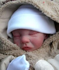Photo-Realistic Baby Sculptures Image 5