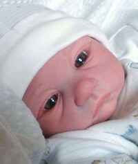 Photo-Realistic Baby Sculptures Image 7