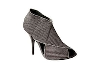 Elastic Weaved Heels Image 4
