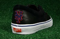 Exclusive Big Apple Kicks Image 2