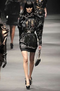 Feathered Tribal Fashion Image 4