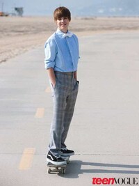 Teenage Bowtie Fashion Image 4