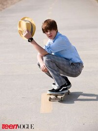 Teenage Bowtie Fashion Image 5