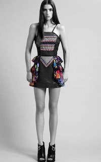 Triangular Totemic Silhouettes Image 5