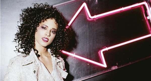 Flirty 80s Fashiontograhy