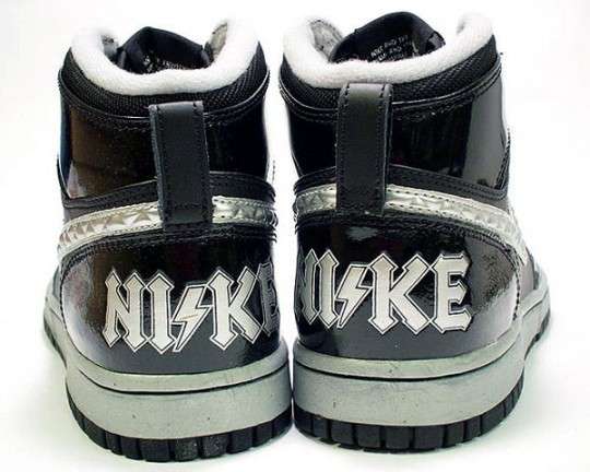 Mosh Pit Kicks