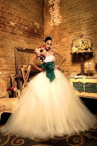 Dramatized Wedding Frocks Image 5
