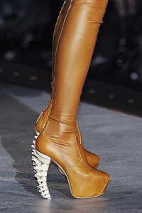 Spinal Stilettos Image 8