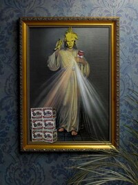 Tabloid Idolatry Image 5