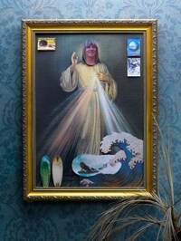 Tabloid Idolatry Image 8