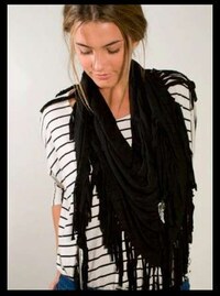 Dangling Scarf Trinkets Image 3