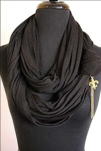 Dangling Scarf Trinkets Image 5