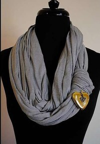 Dangling Scarf Trinkets Image 8