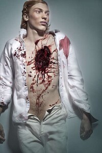 Gory Lovetography Image 7