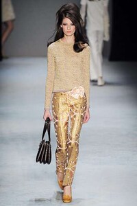 Bed-Head Runway Hairdos Image 5