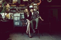 40s-Inspired Coupletography Image 5