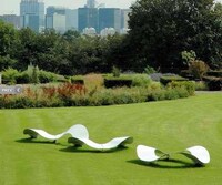 Wavy Circular Seats Image 3