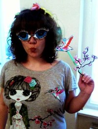 Shirt-Mimicking Memes Image 4