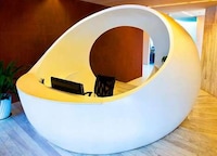 Heart-Shaped Conference Tables Image 5