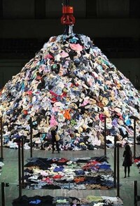 Used Clothes Art Exhibits Image 2