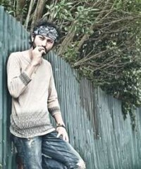 Rebellious Nomadic Fashion Image 2