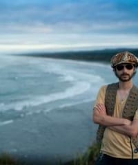 Rebellious Nomadic Fashion Image 3