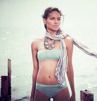 Bandeau Bikinis Image 3