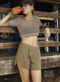 Feminine Military Fashion Image 3