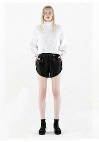 Crop Tops & Sweaters Image 7
