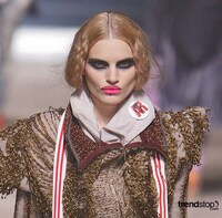 Drawn-On Lips Image 7