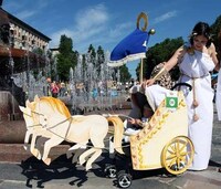 Bizarre Baby Strollers Image 6