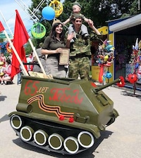Bizarre Baby Strollers Image 7