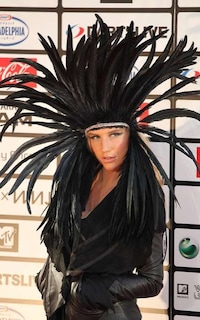 Oversized Tribal Headpieces Image 8