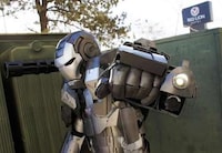 Incredible Fan Costumes Image 5